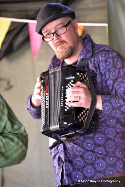 Playing accordion with Lobby Lud & The Luddites - Cosmic Puffin