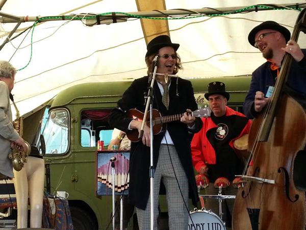 On Double Bass duty - Luddites at Cosmic Puffin